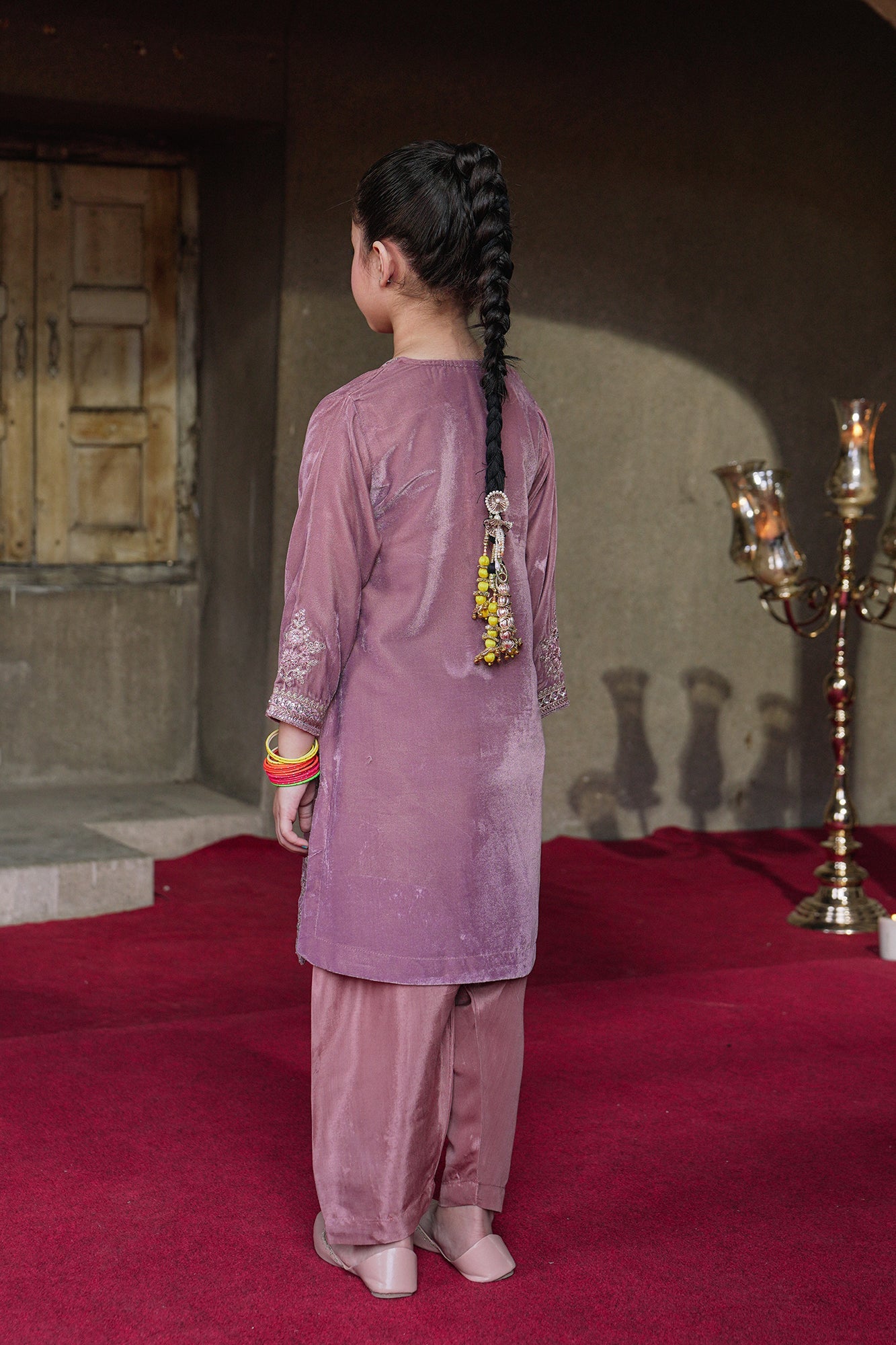 EMBROIDERED SUIT (E0267/404/527 E0267/304/527)