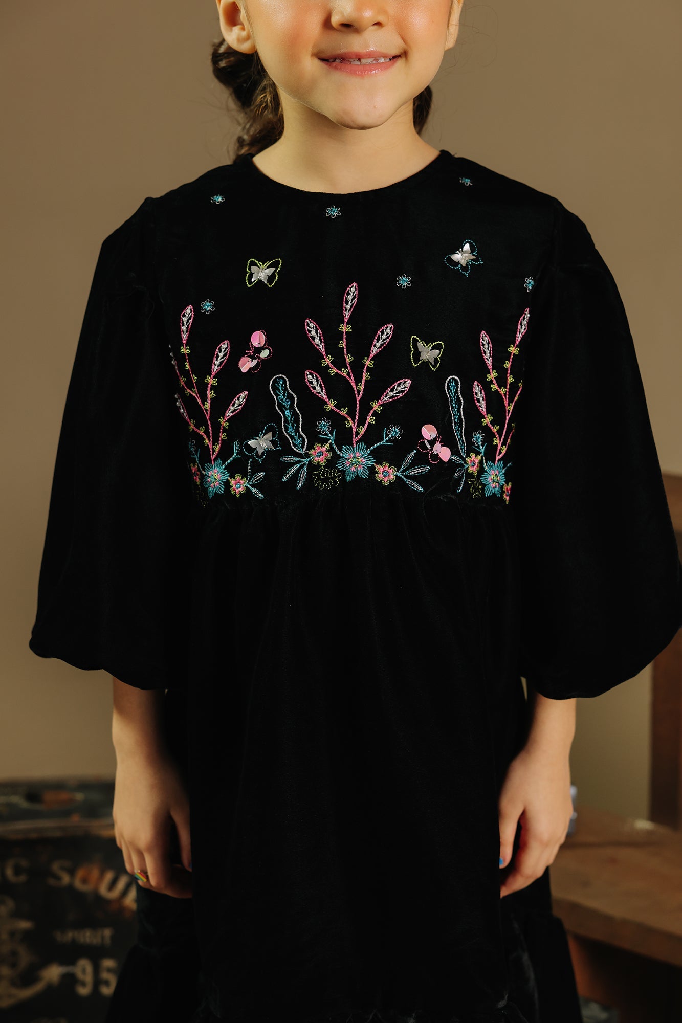 EMBROIDERED DRESS (E0755/401/902)